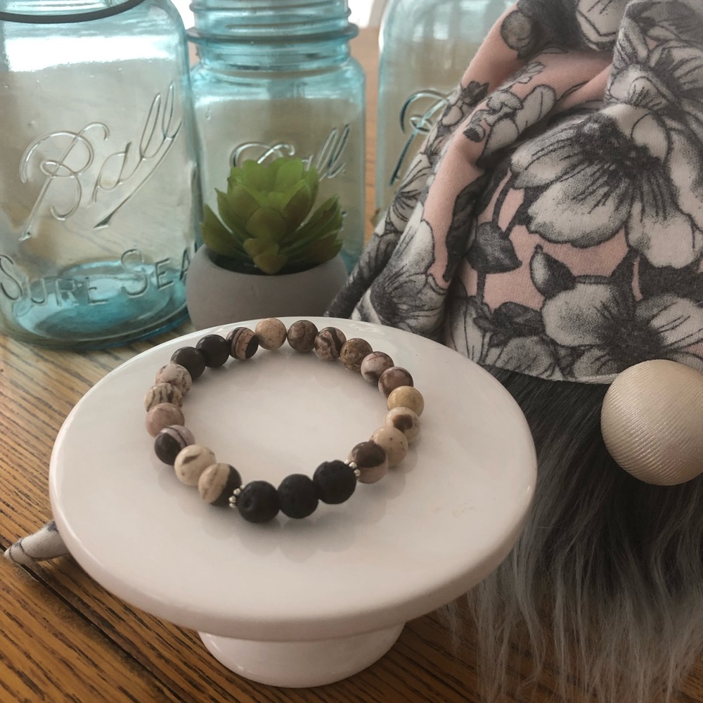 Essential oil diffusing bracelets